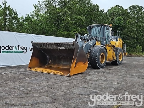 2016 John Deere 744K