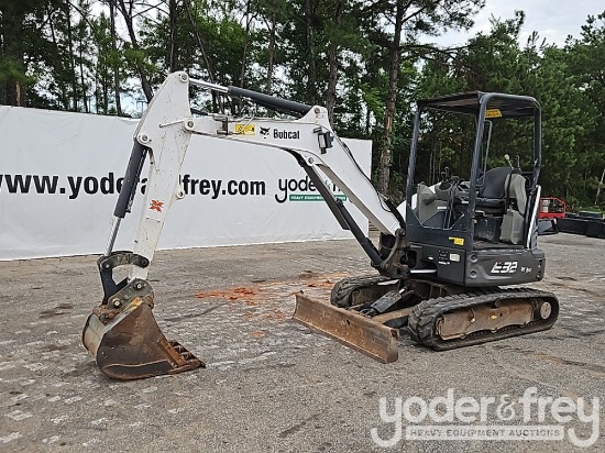 2019 Bobcat E32