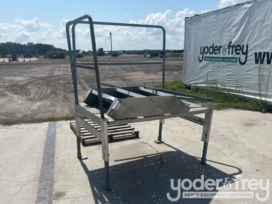 4 Step Step Ladder, Handrail, Platform