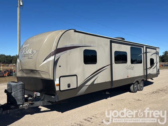 2015 Evergreen Sun Valley 300BHSL 38' Tandem Axle Travel Trailer, 3 Slide Outs, Sleeps 10