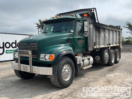 2002 Mack CV713