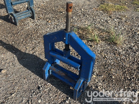 Plastic Pipe Squeeze Tool