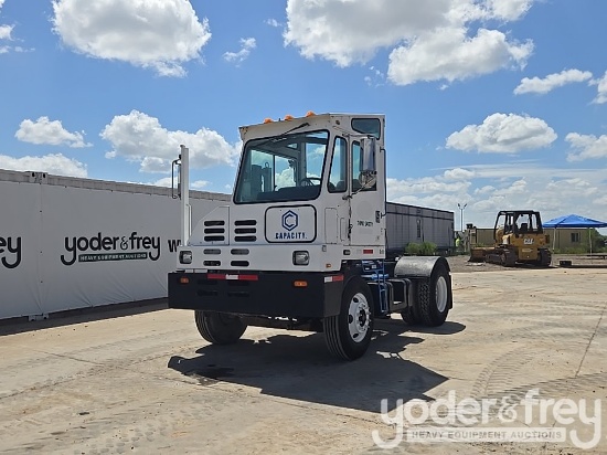 2007 Capacity Yard Mule Trailer Jockey Truck