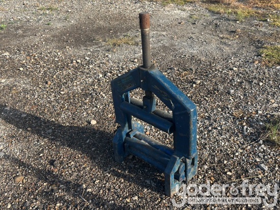 Plastic Pipe Squeeze Tool
