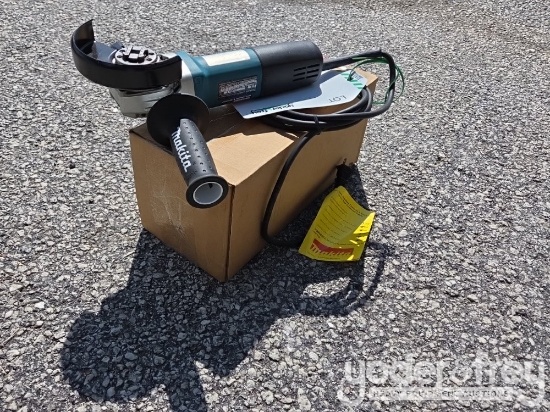 Makita 4 1/2" Angle Grinder, Recondition (GA4570) (1 YR Factory Warranty)