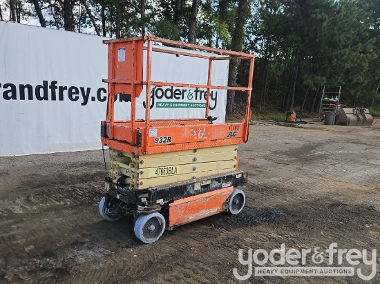 2017 JLG 1932R