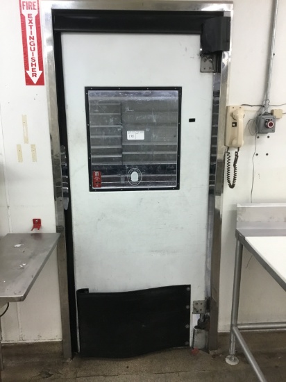 SINGLE SWINGING DOOR MEAT ROOM