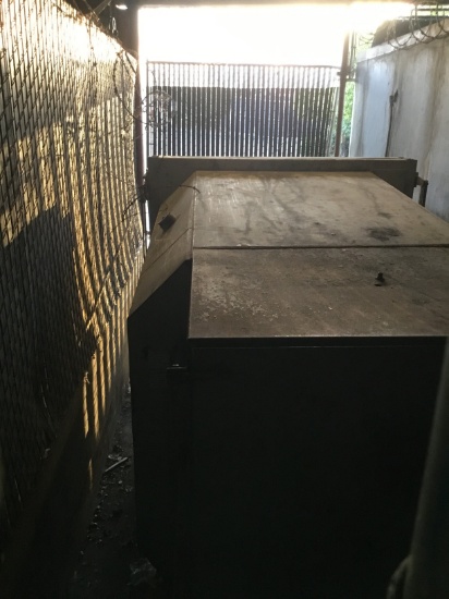 TRASH COMPACTOR