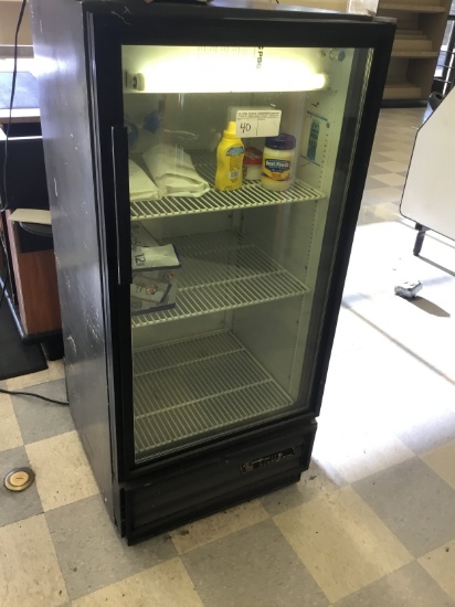 1 DOOR TRUE REACH IN BEVERAGE COOLER
