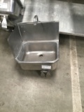 S.S. HAND SINK W/ KNEE PETALS