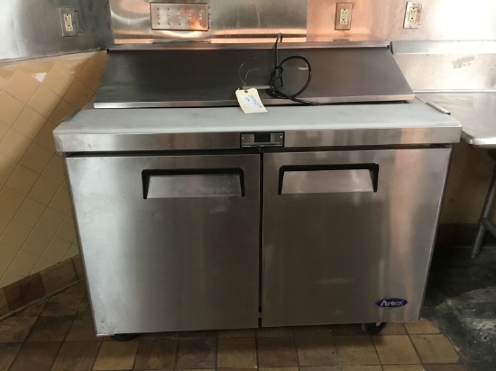 4' sandwich prep counter