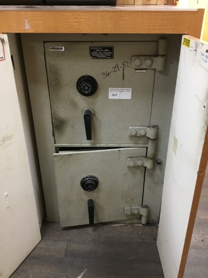 2 door safe