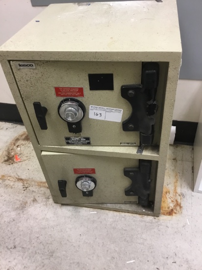 2 door safe