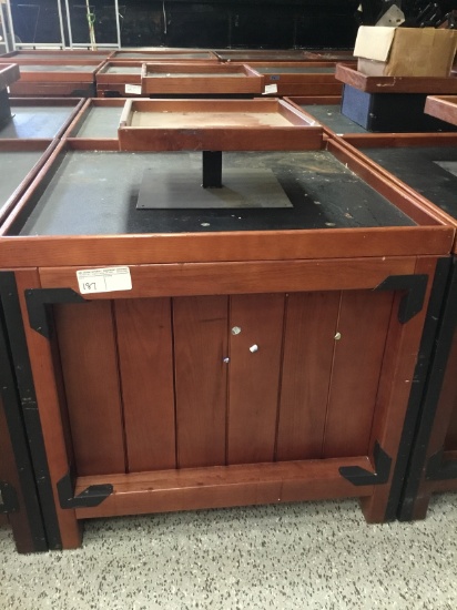 3' x 3' produce display box