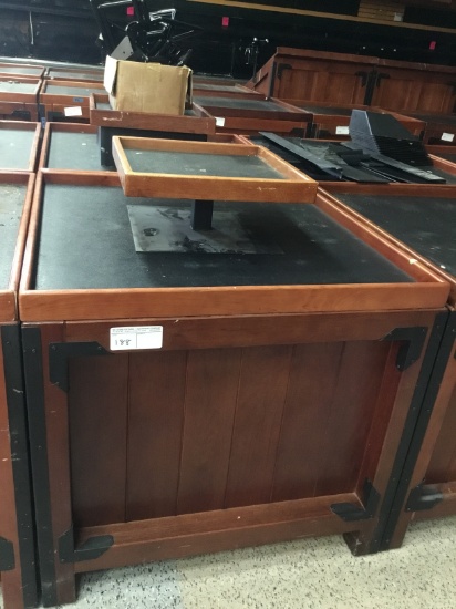3' x 3' produce display box