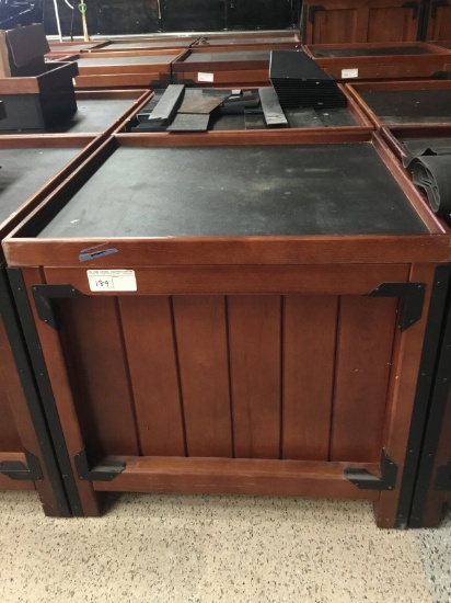 3' x 3' produce display box