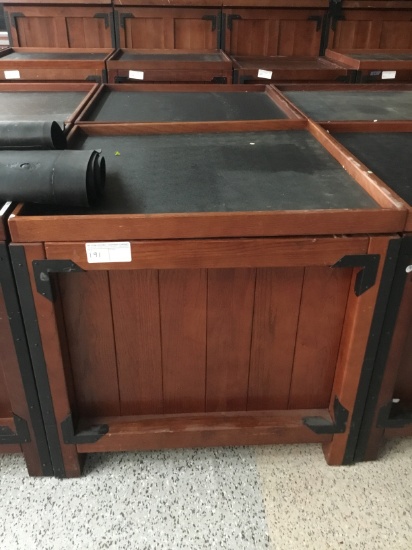 3' x 3' produce display box