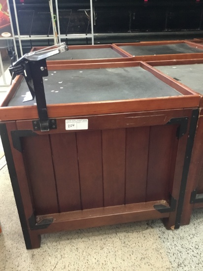 3' x 3' produce display box