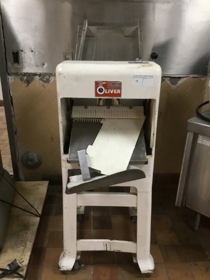Bread slicer