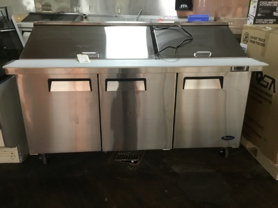 Mega sandwich prep counter new with warranty