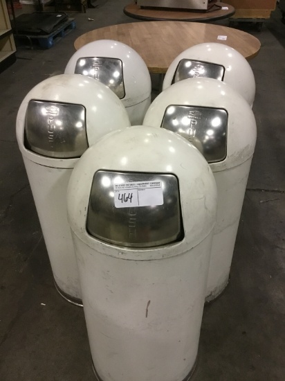 ONE LOT ROUND TRASH CANS