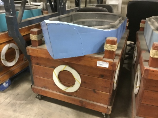 ICE DOWN SEAFOOD BOAT DISPLAY