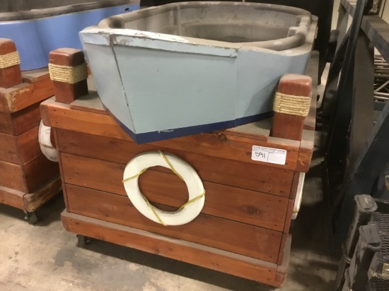 ICE DOWN SEAFOOD BOAT DISPLAY