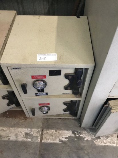 2 DOOR SAFE