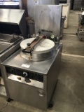 PRESSURE FRYER