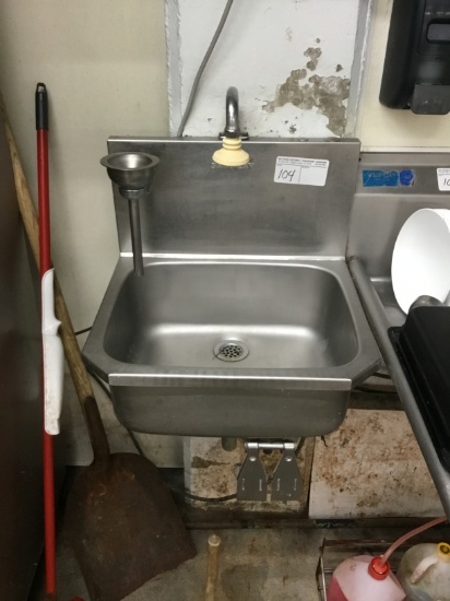 S.S. HAND SINK W/KNEE PETALS