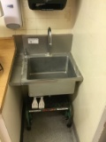 S.S. HAND SINK W/KNEE PETALS