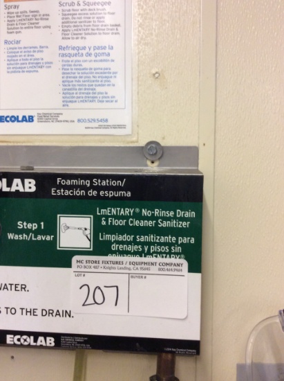 Ecolab foaming cleaning station with hose
