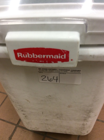 Rubbermaid rolling ingredient bin