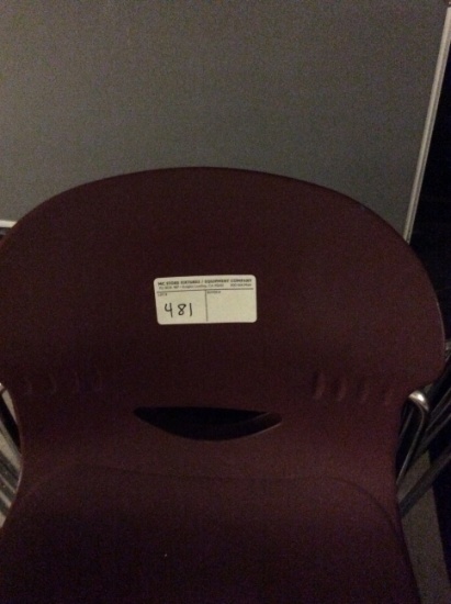 1 lot 6 burgandy plastic chairs