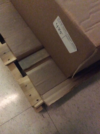 1 lot wood flooring