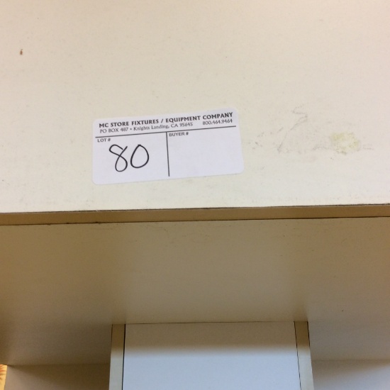 4' x4' End display white