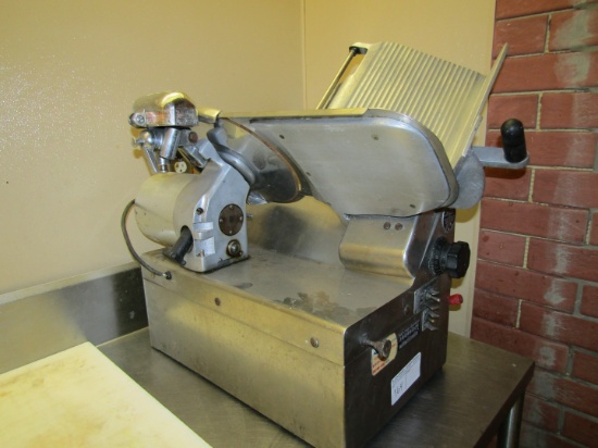 GLOBE AUTOMATIC SLICER
