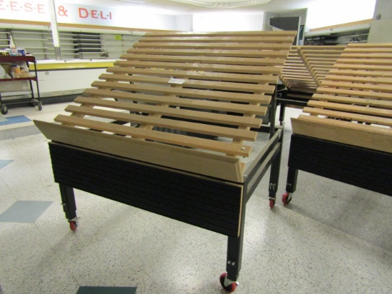 4'X4' PRODUCE TILTING DISPLAY ON WHEELS