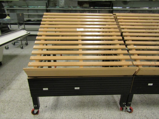 4'X4' PRODUCE TILTING DISPLAY ON WHEELS