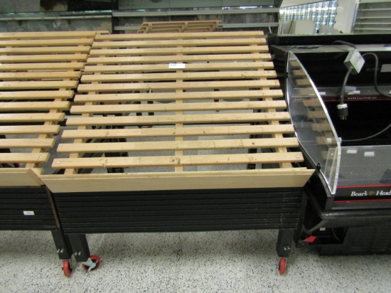 4'X4' PRODUCE TILTING DISPLAY ON WHEELS