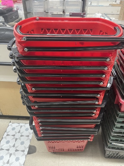 1 lot rolling plastic carts
