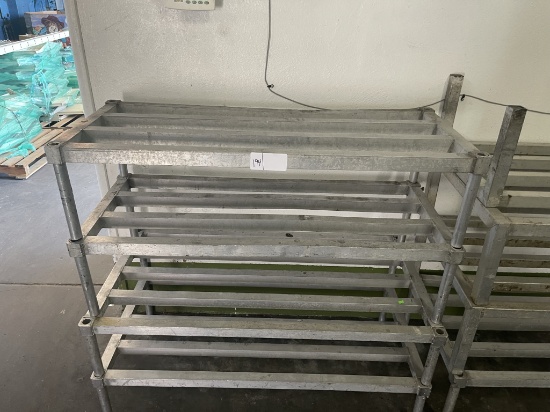 1 lot 3' alum. Dunnage racks