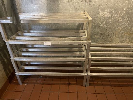 1 lot alum dunnage rack