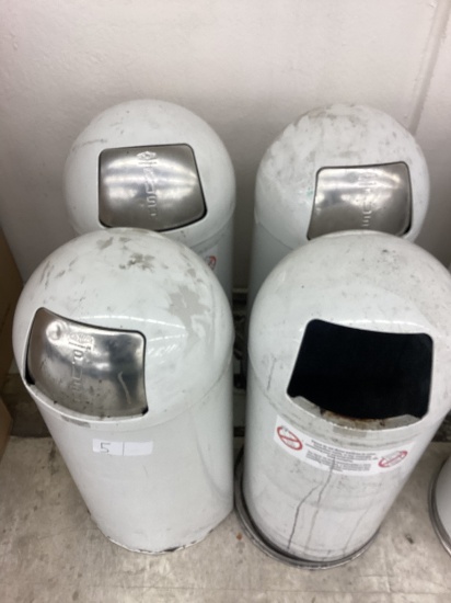 1 LOT 4 WHITE METAL GARBAGE CANS