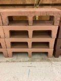 1 LOT 3 BEIGE PLASTIC DUNNAGE RACKS