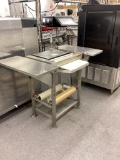 DOVE WRAPPING STATION WITH SCALE