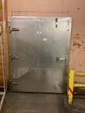 WALK-IN DOOR