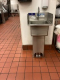 S/S HAND SINK WITH FOOT PEDALS