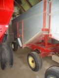 Heider gravity wagon with Westendorf gear