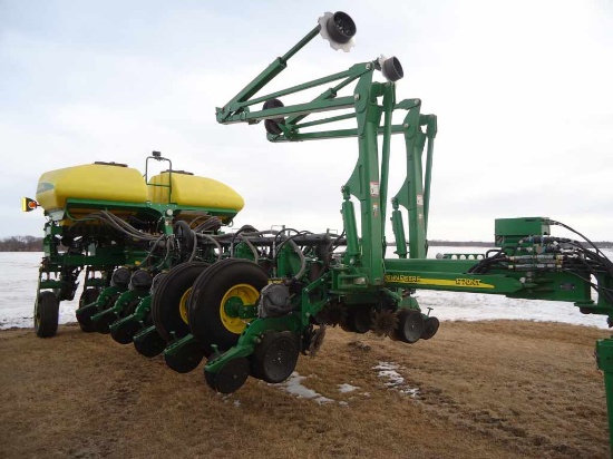 2013 John Deere 1770NT CCS Planter